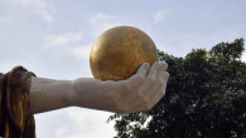 O reproducere a statuii lui Constantin, de 13 metri înălţime, a fost dezvelită marţi la Roma. Foto: Profimedia | Poza 3 din 14