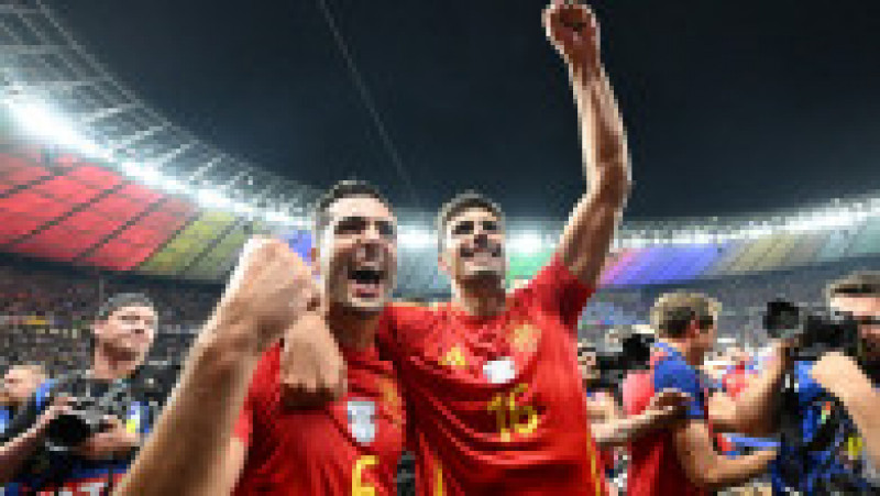 Selecţionata Spaniei a câştigat Campionatul European de fotbal - EURO 2024, duminică seara, pe Olympiastadion din Berlin, după ce a învins Anglia în finală, cu scorul de 2-1 (0-0). FOTO: Profimedia Images | Poza 9 din 23