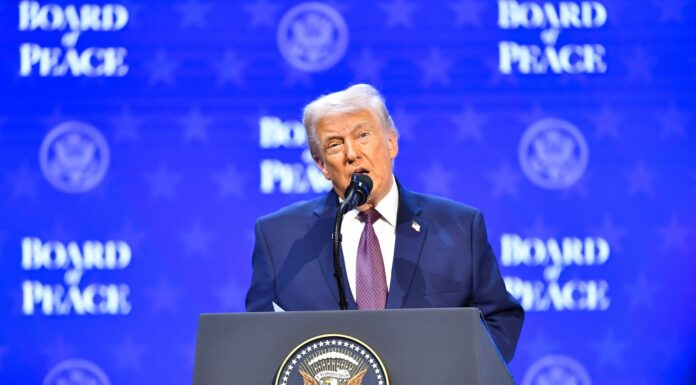 Trump atacă dur „singura ţară din NATO care nu s-a angajat să-şi crească cheltuielile pentru apărare la 5% din PIB”: „O profitoare”