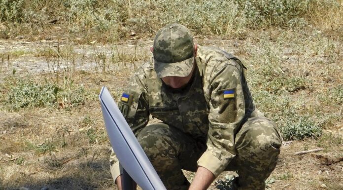 Ucraina contactează SpaceX în legătură cu dronele rusești care utilizează rețeaua de sateliți Starlink. România, în raza de acțiune