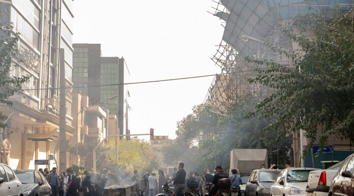 Studenții iranieni au ieșit din nou în stradă. Autoritățile de la Teheran: Pot protesta, dar să nu depășească „anumite limite”