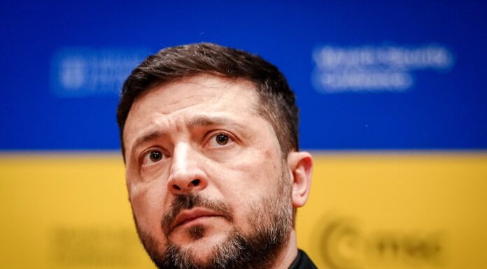 Zelenski, întrebat dacă se teme să aibă aceeași soartă ca Navalnîi: „Nu văd diferența între otravă și rachete”