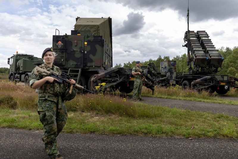 VREDEPEEL - Military personnel from the DGLC practice with counter-drone assets, short-, medium- and long-range weapon systems during a founding ceremony of the Defense Ground Air Defense Command (DGLC). Defense will strengthen Dutch air defense with an a