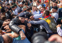 Încă patru instigatori de la protestul violent din Piața Victoriei, arestați pentru 30 de zile. Unul a primit arest miercuri
