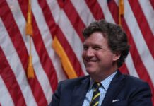 Tucker Carlson susține că Trump trebuie destituit din funcție în temeiul celui de-al 25-lea amendament
