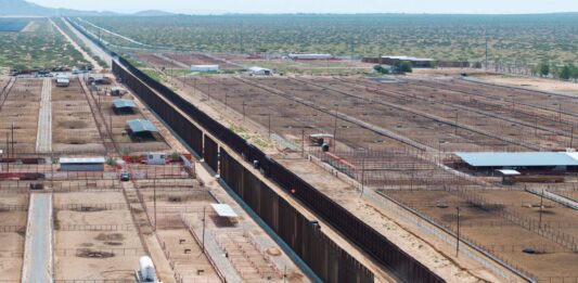 Zidul de la granița SUA-Mexic se extinde în Big Bend. Administrația Trump a început construcția în vestul Texasului