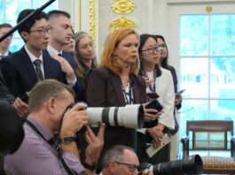 Administraţia Trump va contesta decizia unui judecător federal care a restabilit accesul la Casa Albă pentru CNN, MS NOW şi Politico