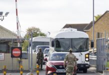 Doi suspecți arestați pentru spionaj în favoarea Iranului, după incidentul de la baza britanică de la Fairford