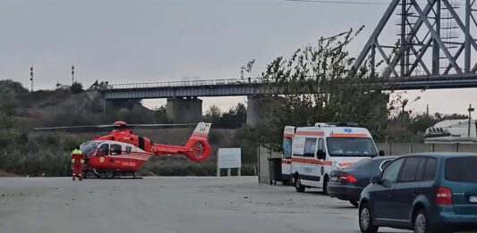 Explozie urmată de incendiu la o fabrică din Medgidia. Două persoane au fost rănite