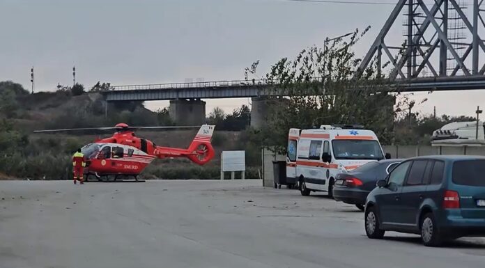 Explozie urmată de incendiu la o fabrică din Medgidia. Două persoane au fost rănite