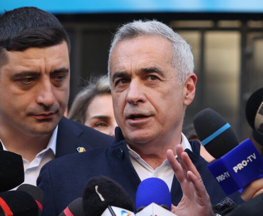 George Simion spune că este „singurul nebun care încă îl susţine” pe Călin Georgescu