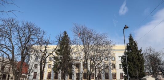 „Insinuări calomnioase” și „acuzații fără temei”. Reacția Ambasadei Rusiei privind sabotajul de la Carfil și atacurile din Marea Neagră