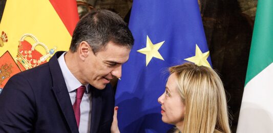 Italia și Spania, aproape de încheierea disputei privind controalele la frontieră. Ce au decis Meloni și Sanchez la Bruxelles