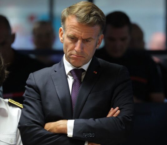 Macron promite să fie „intransigent” cu vandalii, după violențe: „Cei care au distrus să plătească. Cei care au jefuit să restituie”