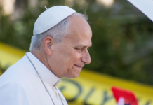 Papa Leon a fost diagnosticat cu cancer. El a suferit o intervenţie chirurgicală de îndepărtare a unui lob pulmonar