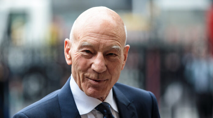 Patrick Stewart, omagiat de președintele Marvel Studios. Actorul l-a interpretat pe Charles Xavier în seria „X-Men”