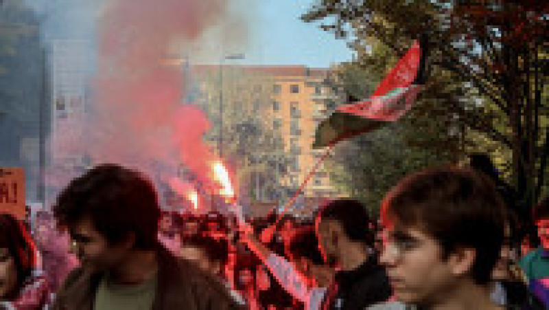 Mari demonstraţii au avut loc în toată Italia, în semn de protest faţă de criza costului vieţii, război, reînarmare şi politicile guvernului Meloni. Foto: Profimedia | Poza 4 din 7
