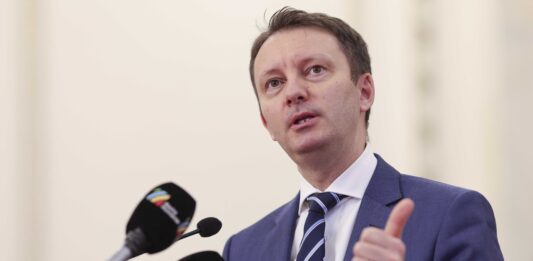 Siegfried Mureșan: Luca Niculescu este un premier vulnerabil la populismul cunoscut al PSD, în ciuda eventualelor sale bune intenții