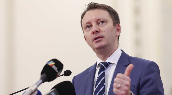 Siegfried Mureșan: Luca Niculescu este un premier vulnerabil la populismul cunoscut al PSD, în ciuda eventualelor sale bune intenții