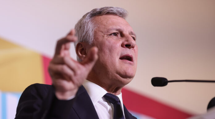 Sume uriașe necheltuite la Ministerul Economiei, potrivit lui Daniel Zamfir: execuție bugetară sub 25% la investiții și turism