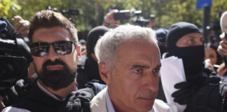 Un bărbat este cercetat de DIICOT după ce ar fi fost pus de Călin Georgescu să îi caute și să distrugă microfoanele din casă